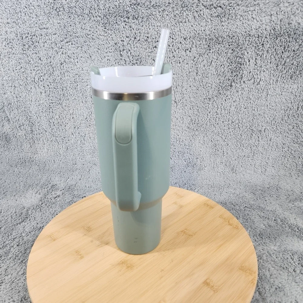 Stanley Adventure Quencher 2.0 40oz Tumbler Shale With Lid & Straw - Picture 3 of 8